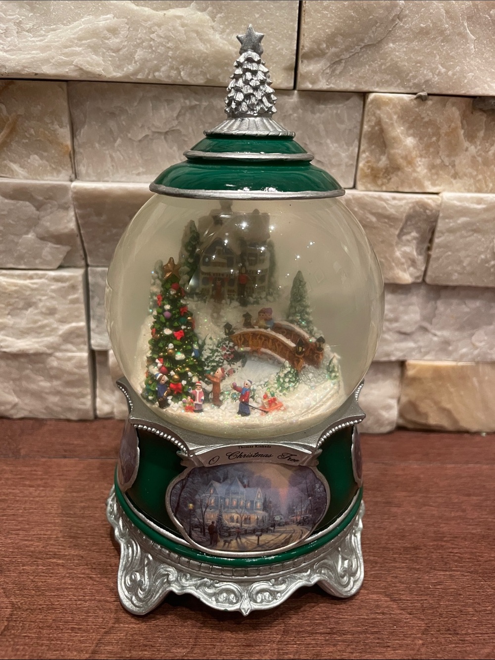 Thomas Kinkade O Christmas Tree snow globe